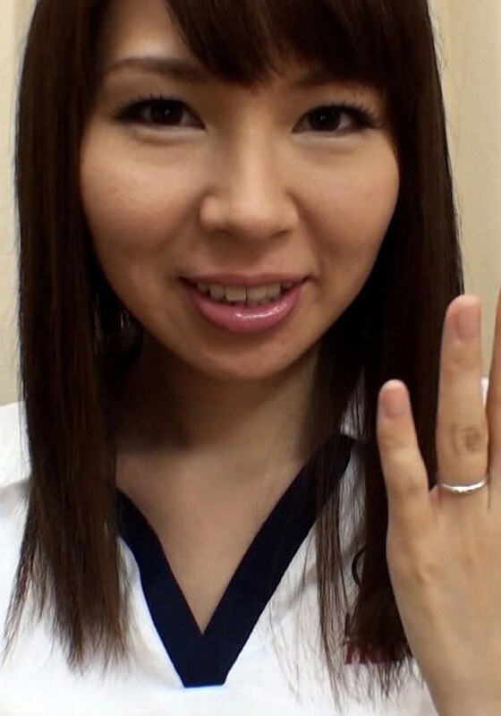 センズリをみせる企画に参加で戸惑いながらも服を脱ぎ体を許す結婚7年目の奥様生々しいSEX動画を完全収録