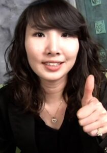 韓国の街角でスレンダーな体型スレンダー美女プライベートSEX動画撮影